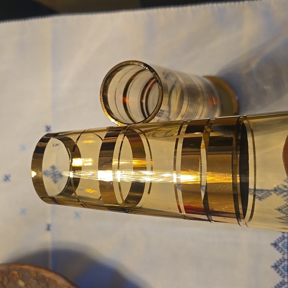 Vintage MCM tapered bud vase with gold strips - Picture 11 of 11